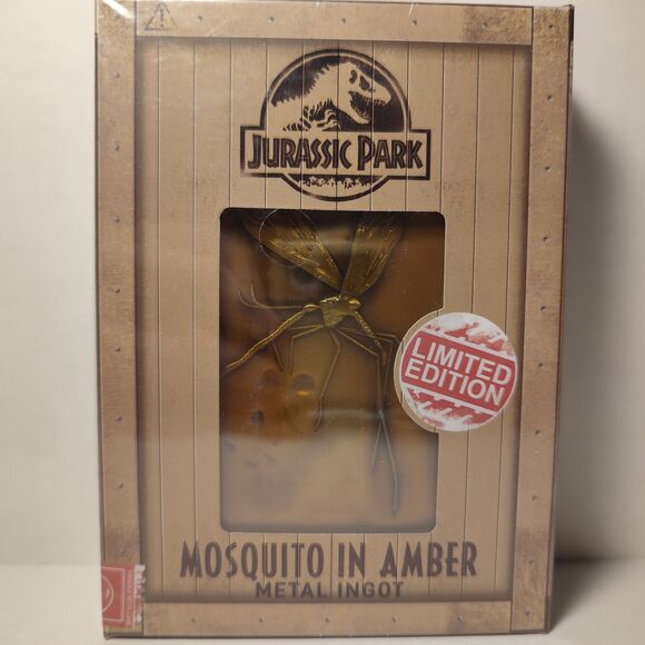 Jurassic Park Vehicle ID Card & Mosquito In Amber Official Figurines Set Of 2 - Picture 5 of 8